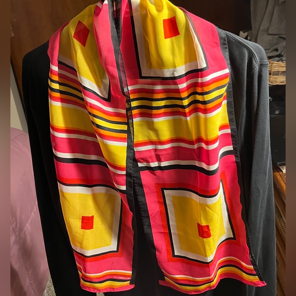 Liz Claiborne color block scarf